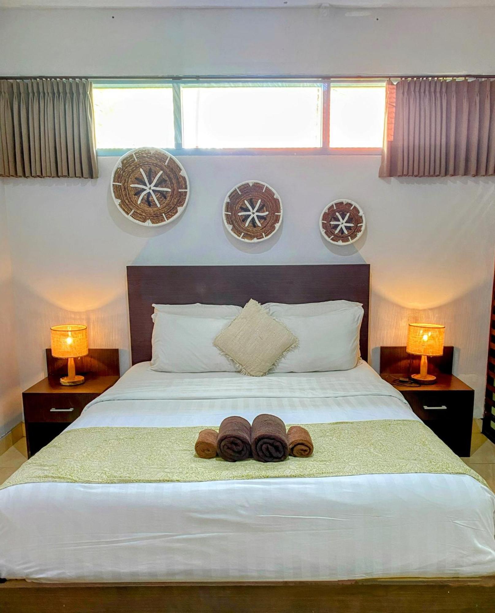 Gatsby Hotel Hostel Улувату Екстер'єр фото